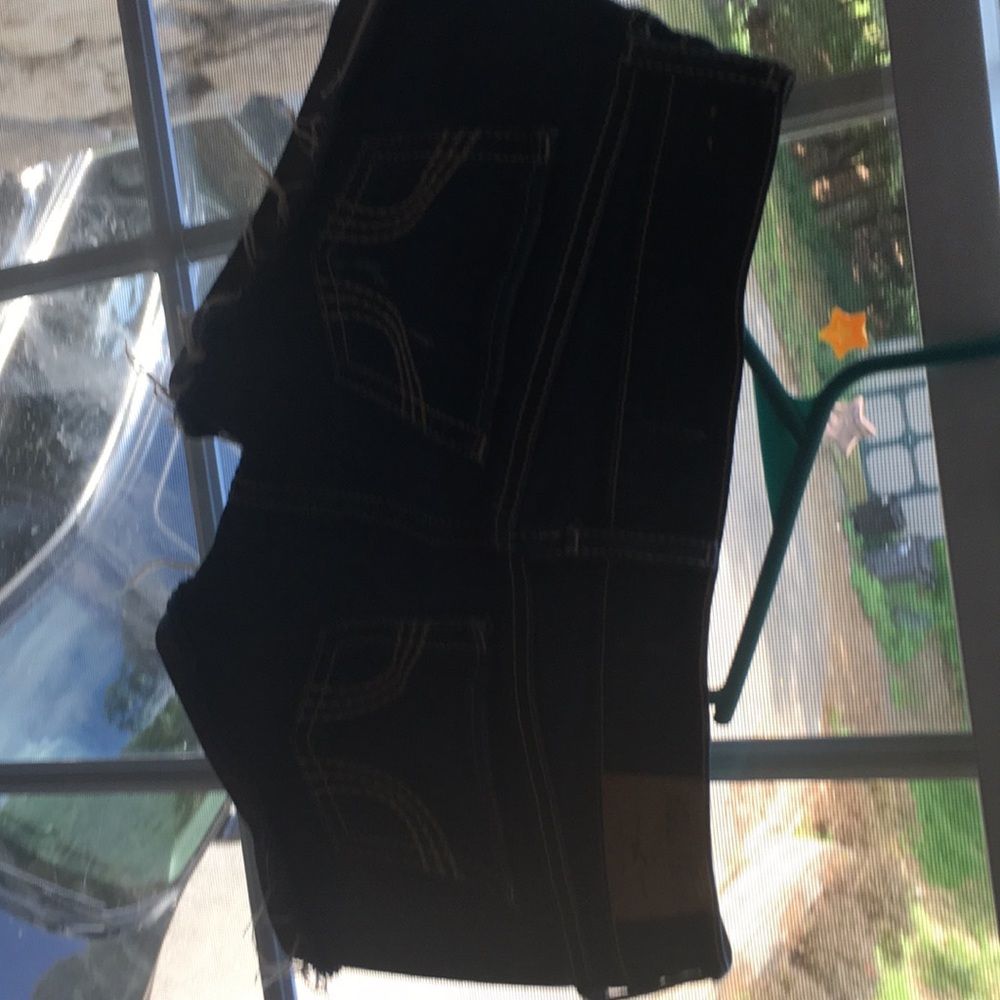 Hollister distressed shorts - Picture 2 of 2
